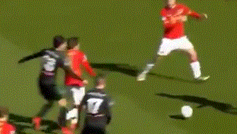 凭借他的 凭借他的