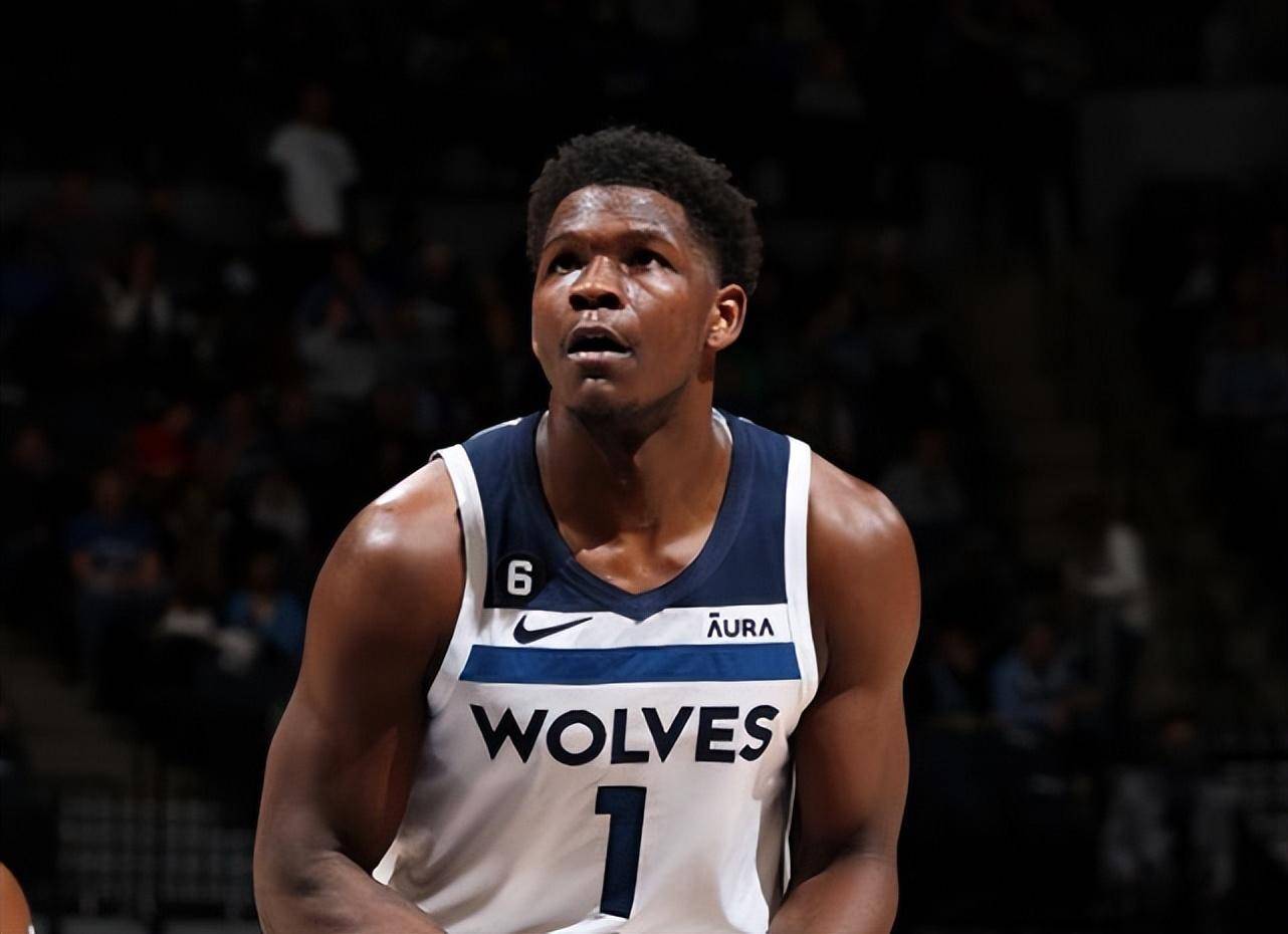 仅引起了球 仅引起了球