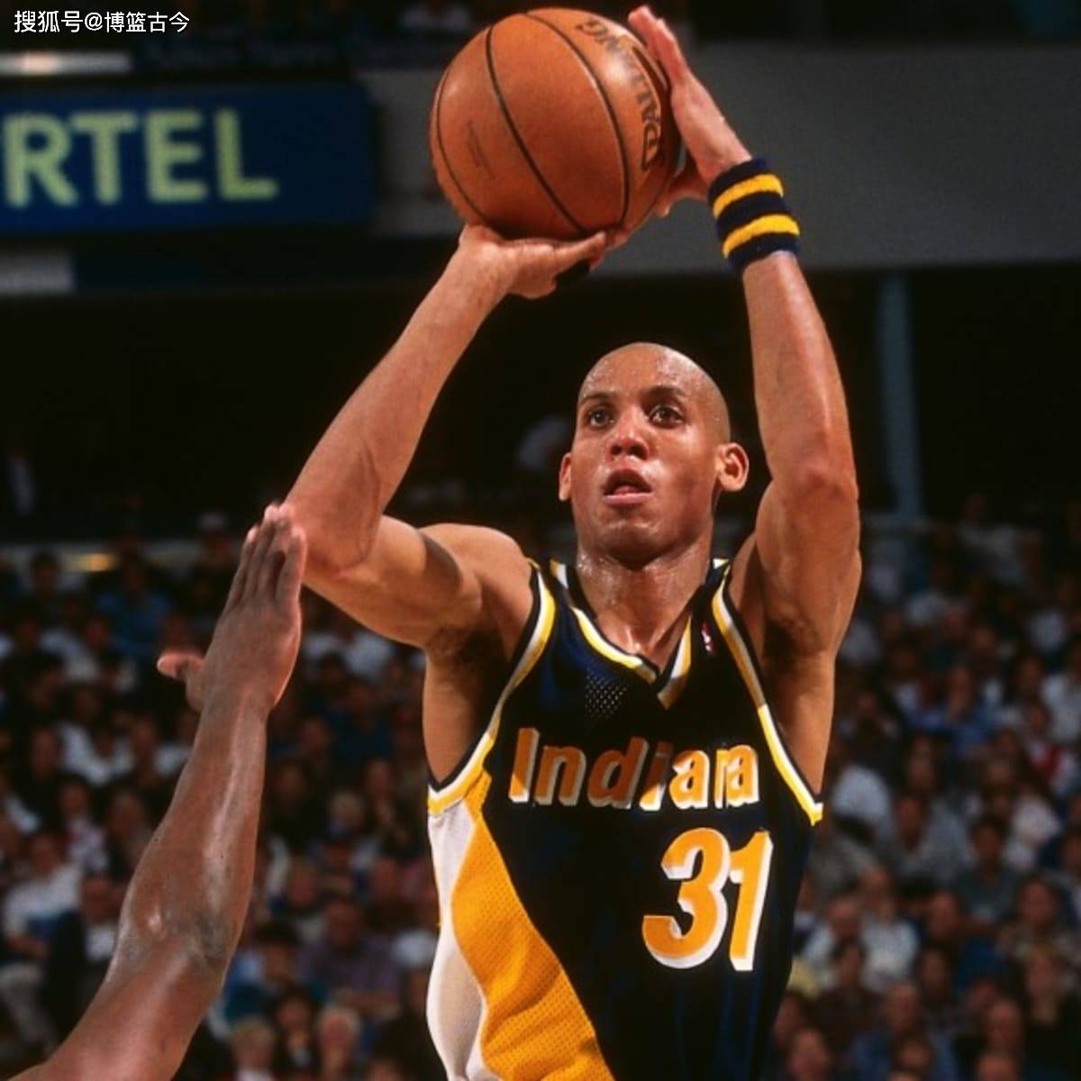 这一事件背 这一事件背