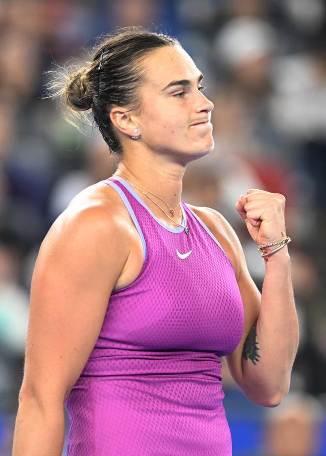 体育直击CBA：新疆97-108不敌吉林 遭遇赛季首败