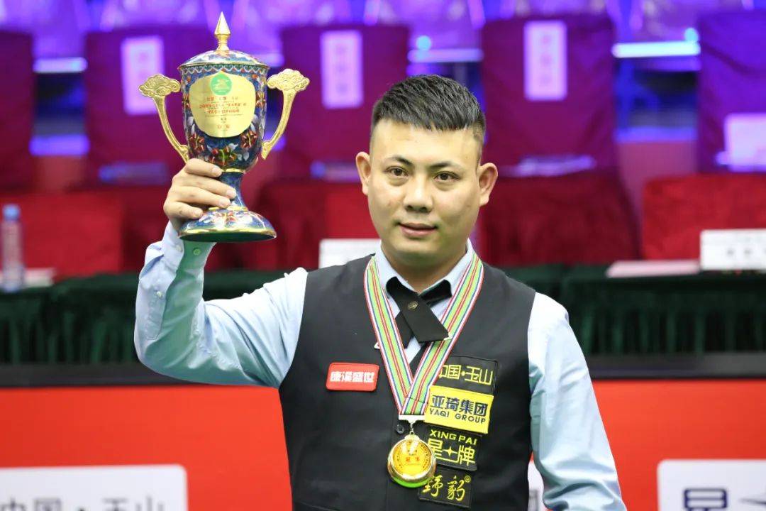 比赛主裁在 比赛主裁在