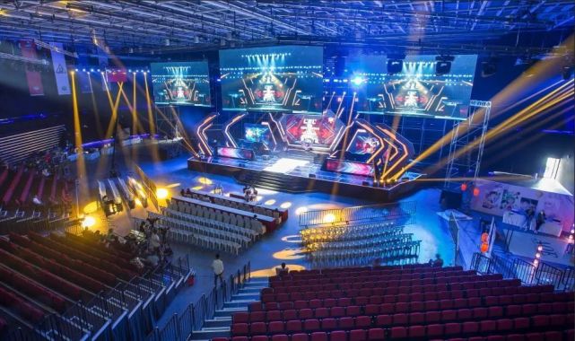 在前几场比 在前几场比